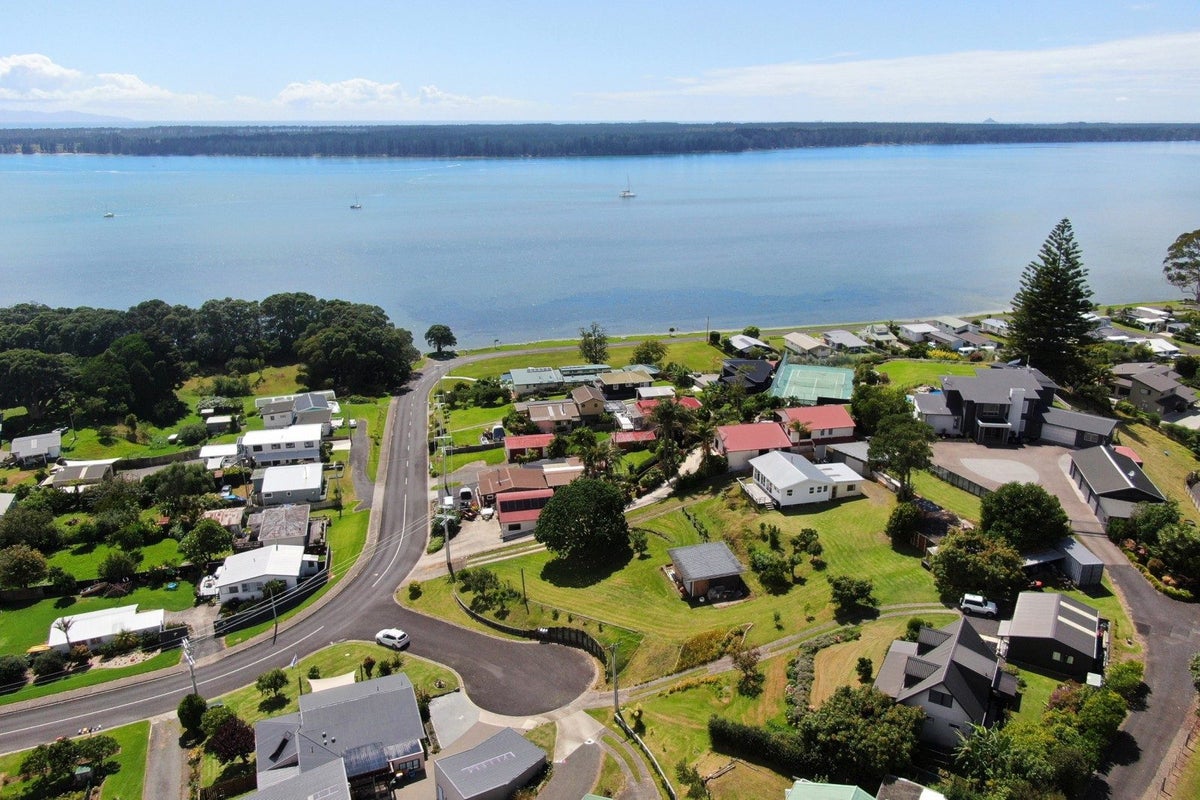 20 Harbour View Road, Tahawai, Tahawai - Carousel 8