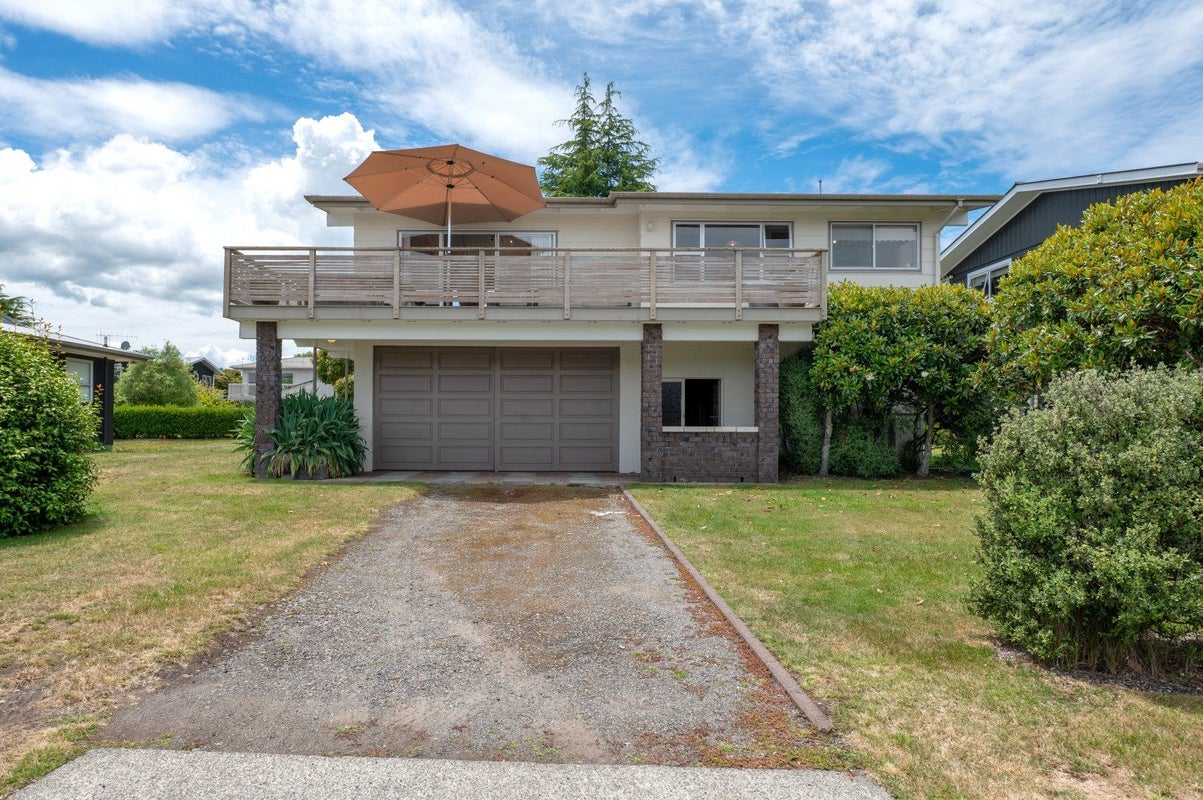 11 Nisbet Terrace, Kinloch, Taupo - Carousel 1