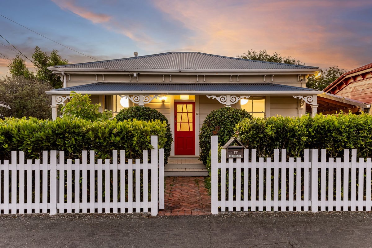 1/17 Fitzherbert Street, Alicetown, Lower Hutt - Carousel 1