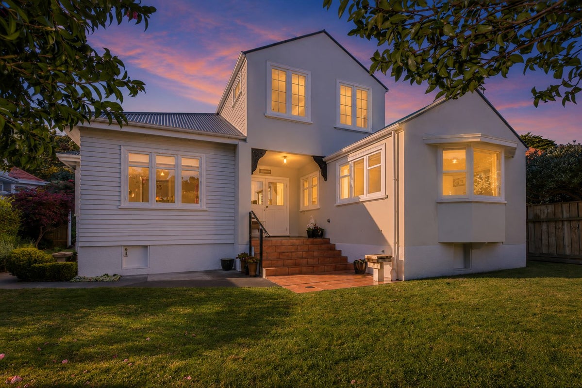 6 Ashleigh Crescent, Miramar, Wellington - Carousel 2