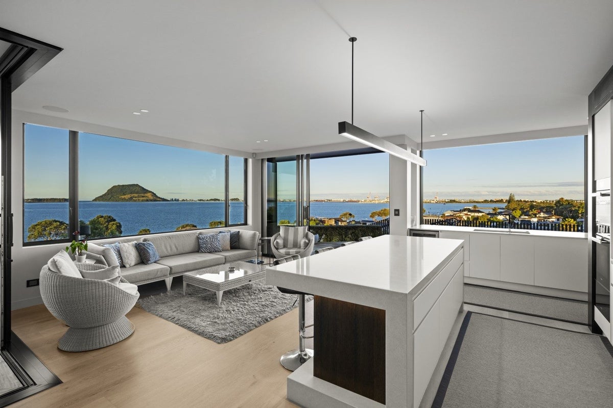 35 Cooneys Drive, Matua, Tauranga - Carousel 2