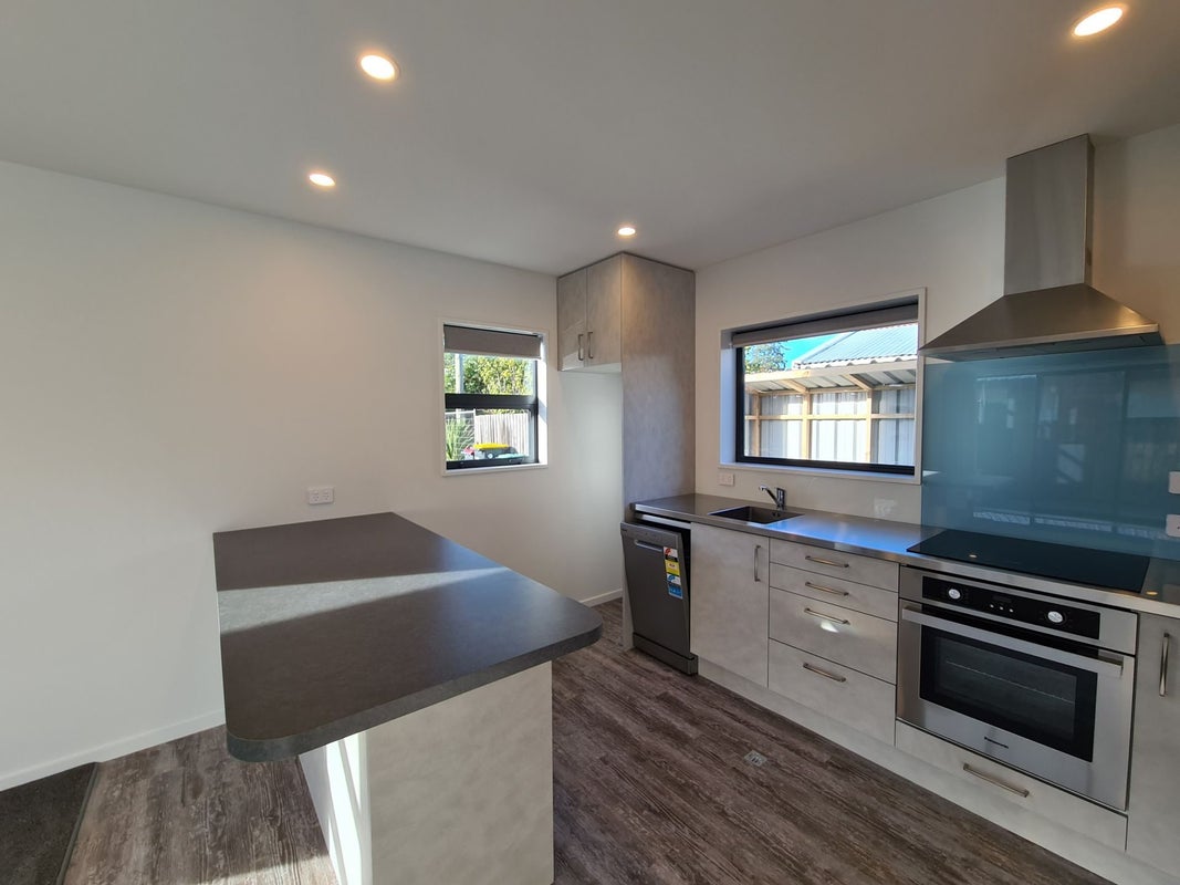 3/11 Defoe Place, Waltham, Christchurch - Carousel 2