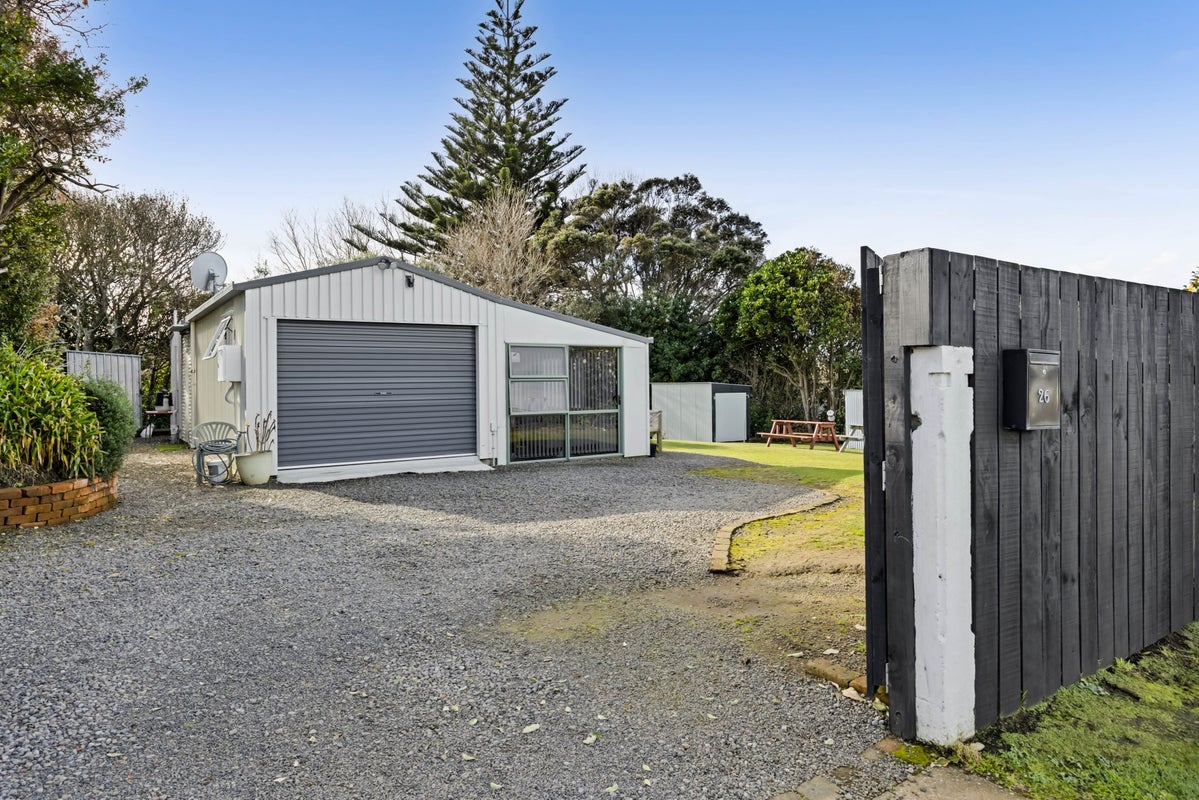 26 Leicester Street, Patea - Carousel 1