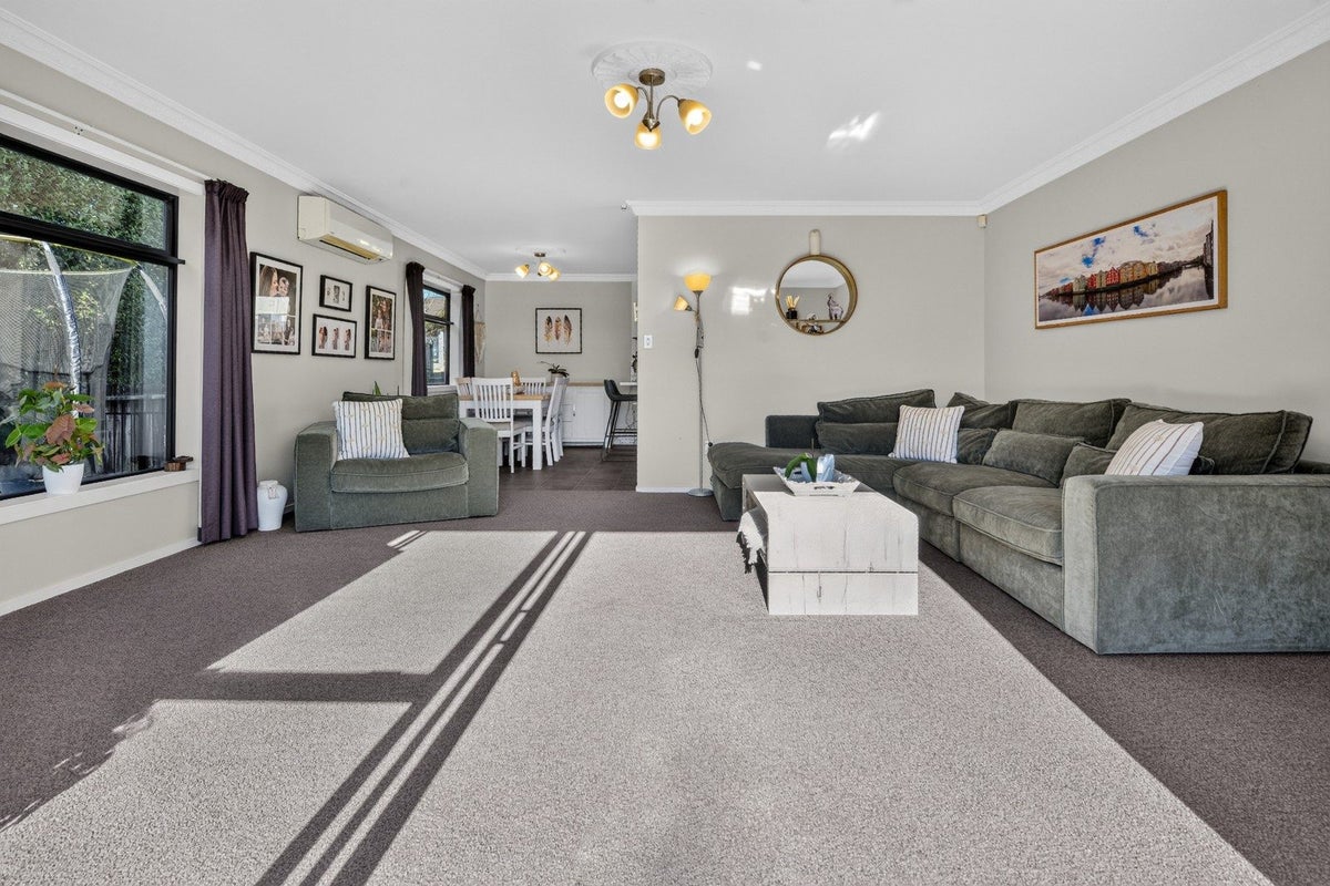 52B Amanda Avenue, Dinsdale, Hamilton - Carousel 2