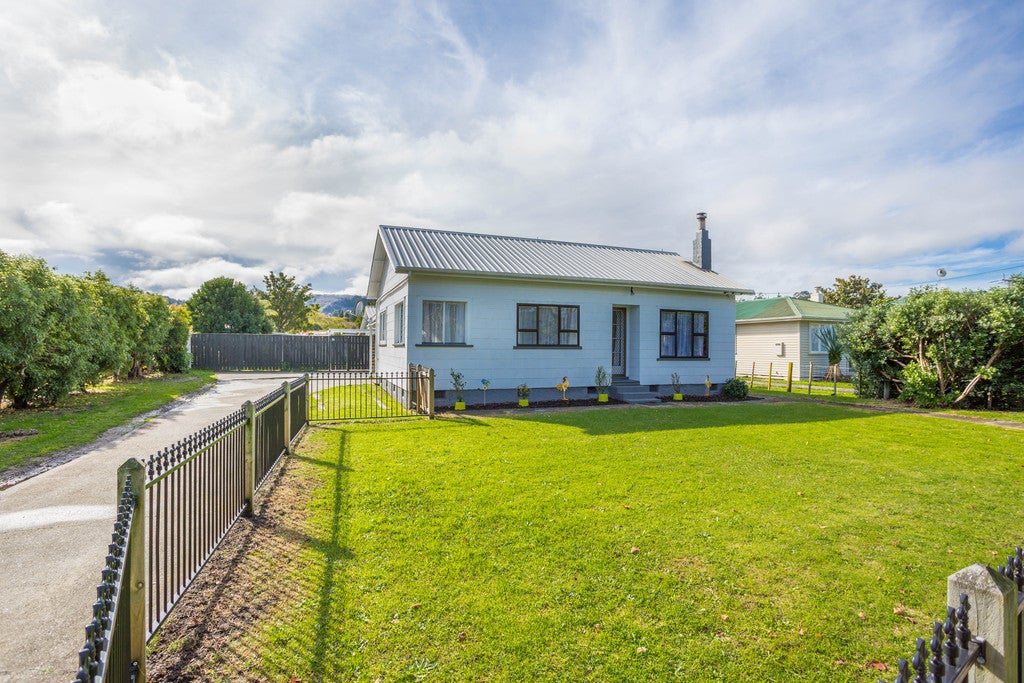 35 Oak Street, Mangapapa, Gisborne - Carousel 2