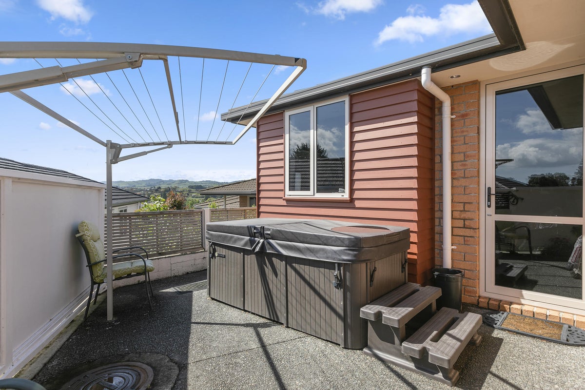 19/17 Simmonds Grove, Greerton, Tauranga - Carousel 2