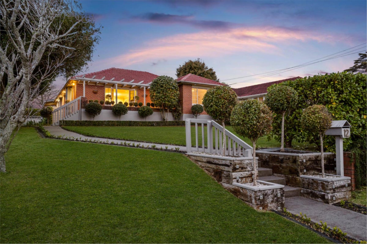 12 Oakdale Road, Mount Roskill, Auckland - Carousel 1