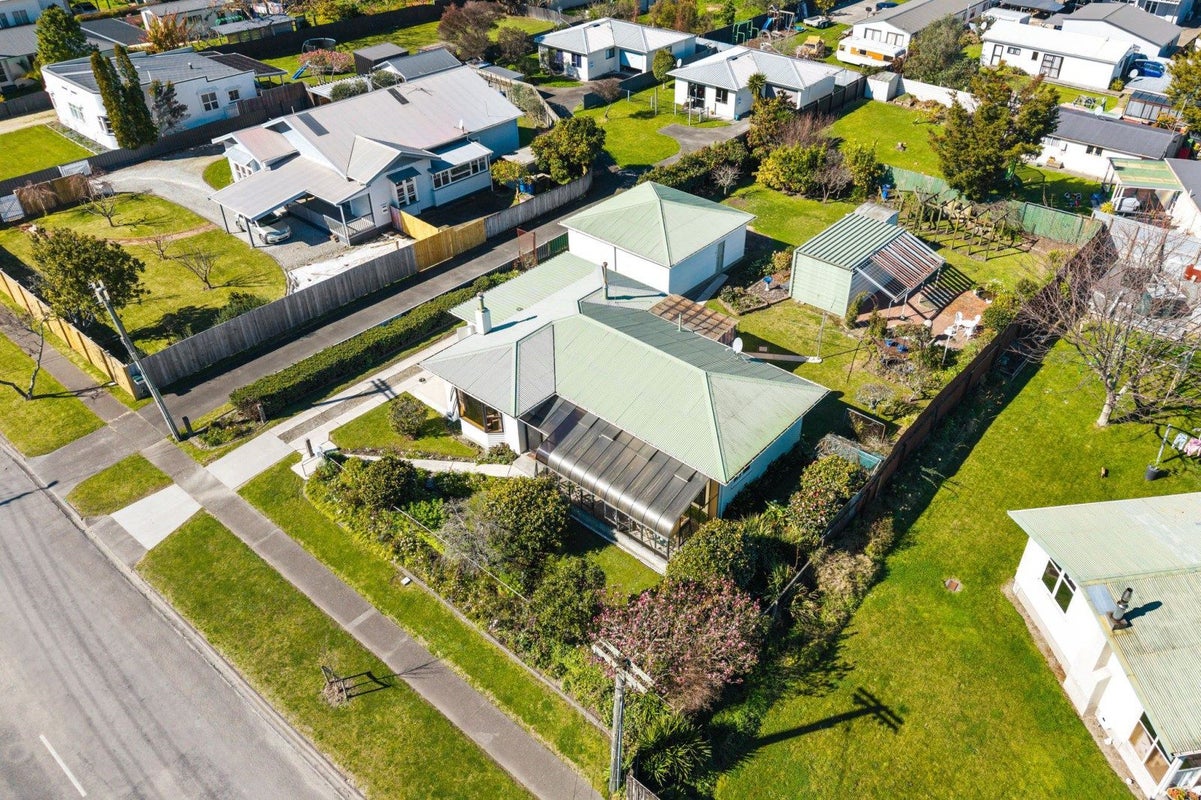27 Valley Road, Mangapapa, Gisborne - Carousel 2