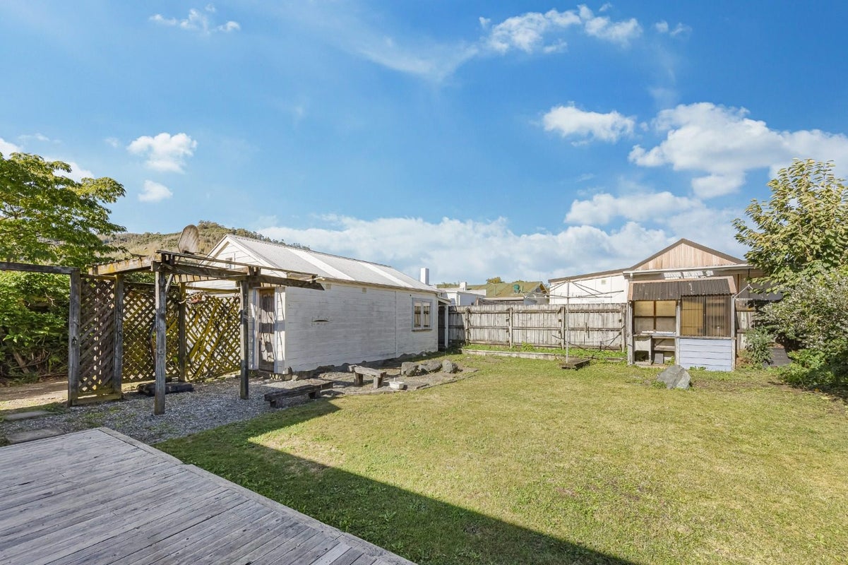 18 Totara Street, Nelson South, Nelson - Carousel 13