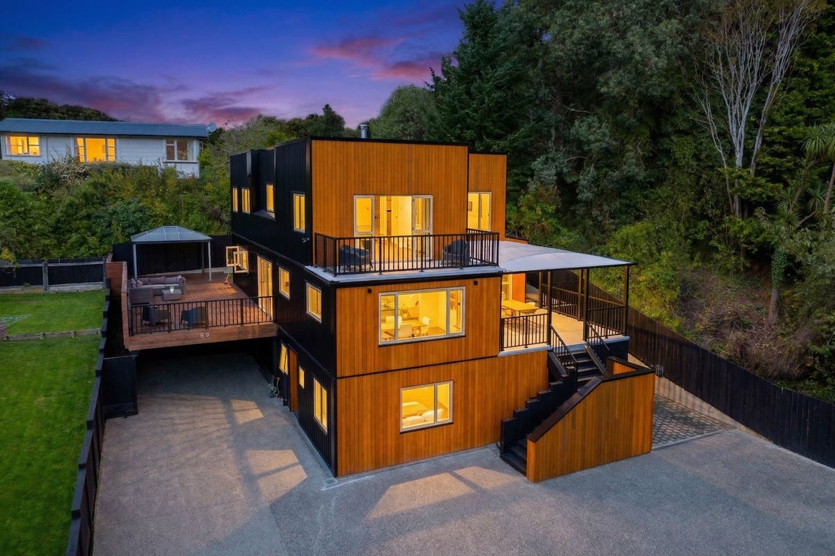99 Kaikorai Valley Road, Glenross, Dunedin - Carousel 1