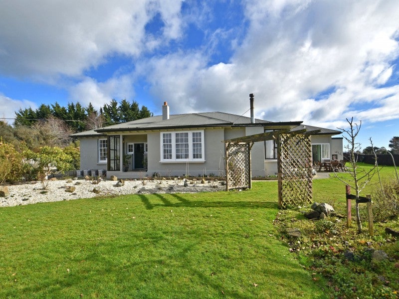 204 Wilsons Crossing Road, Tussock Creek, Winton - Carousel 1