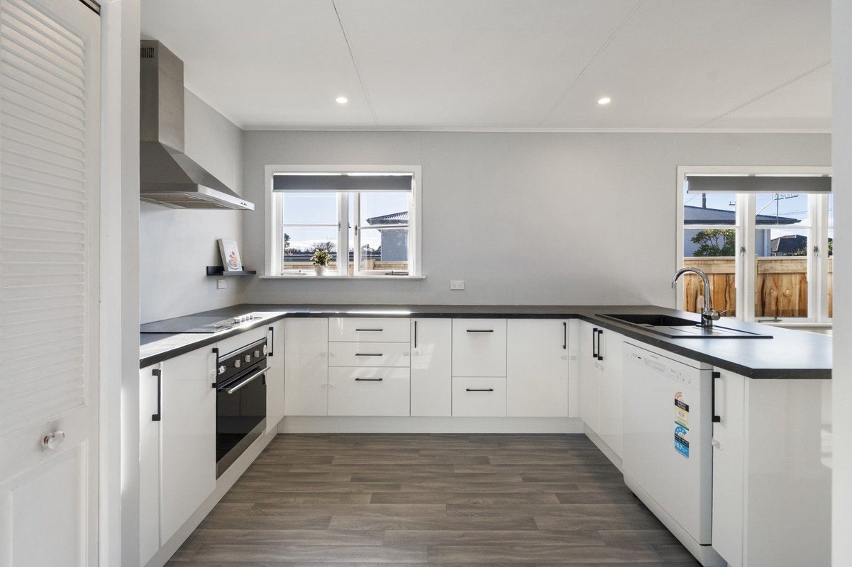 24 Pharazyn Street, Feilding, Feilding - Carousel 2
