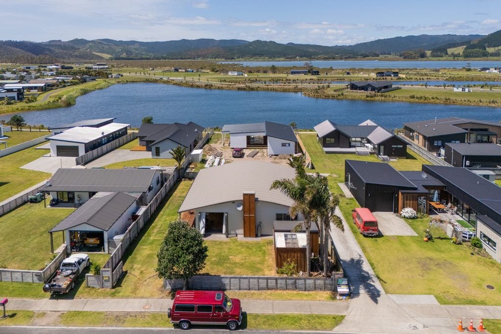 140 Ngaio Drive, Matarangi, Whitianga - Carousel 1
