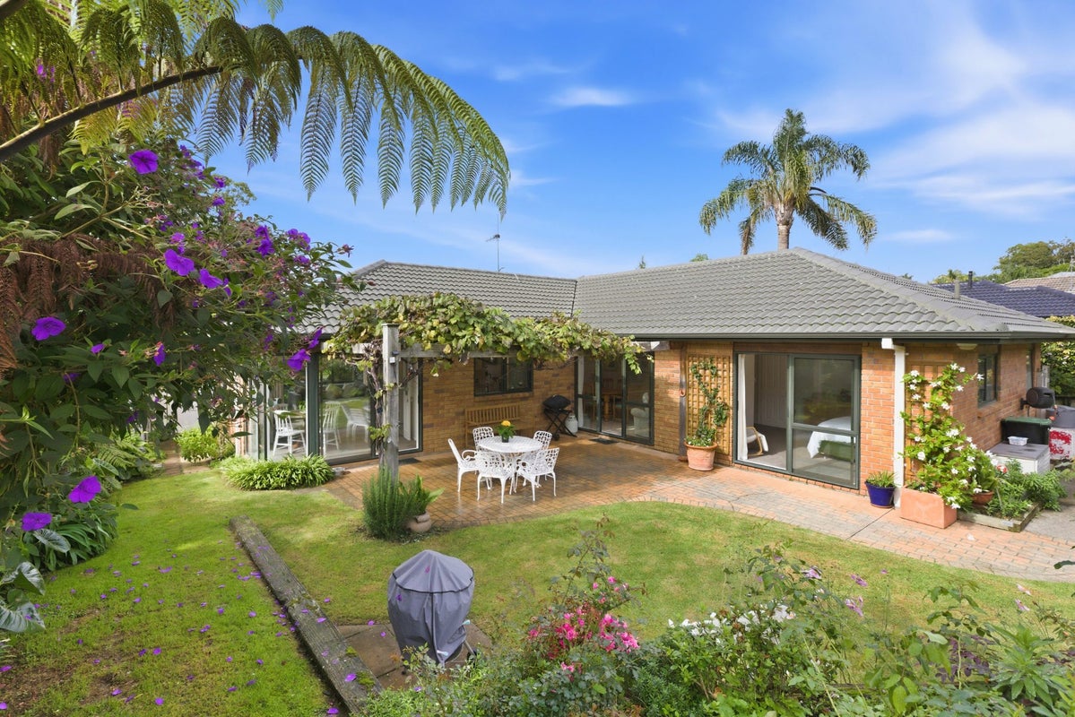 288 St Andrews Drive, Bethlehem, Tauranga - Carousel 1