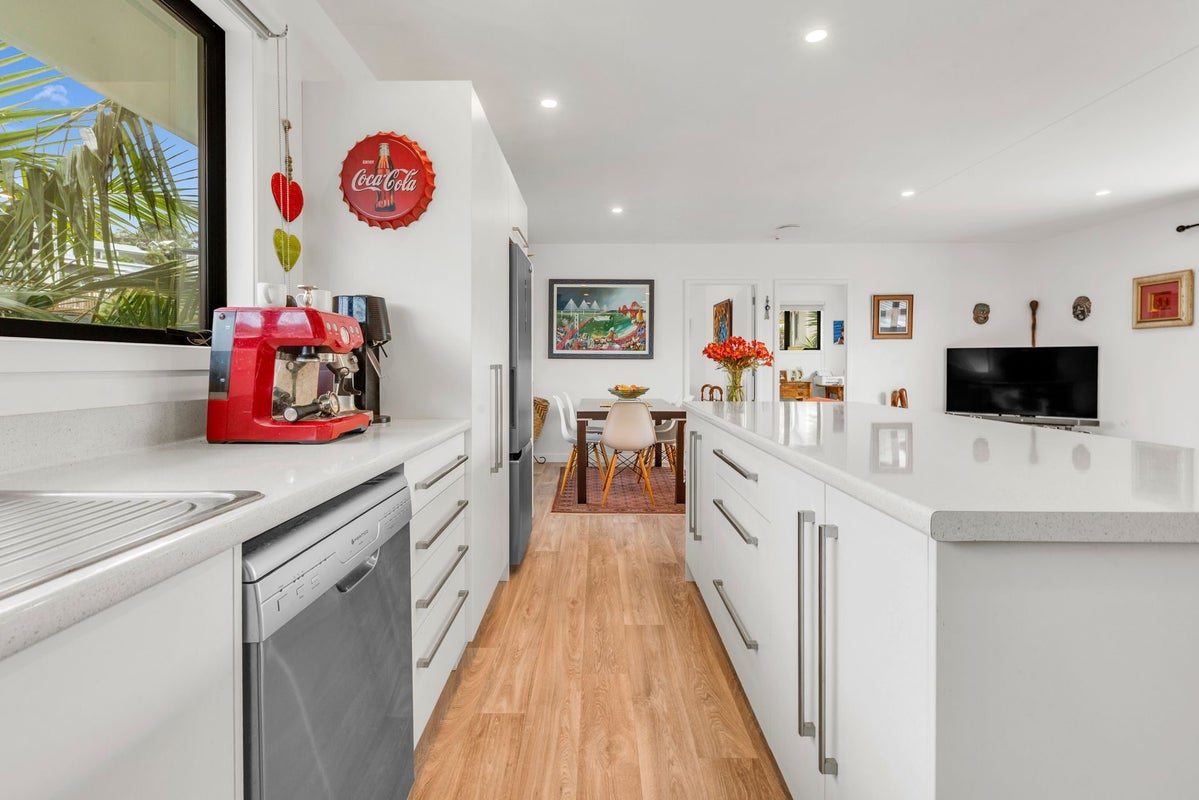9 Meenas Place, Cable Bay, Cable Bay - Carousel 1