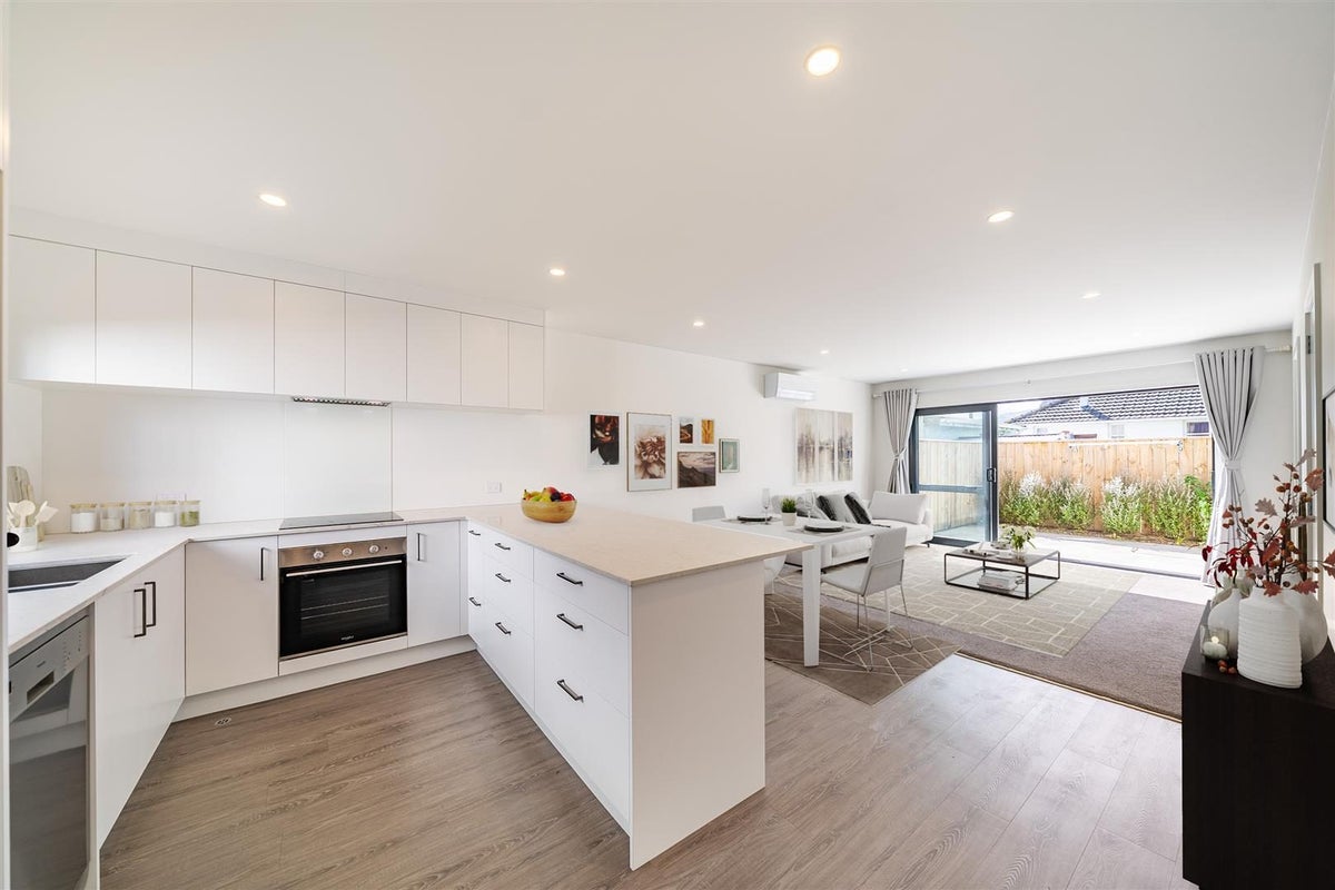 8/104 Martin Street, Wallaceville, Upper Hutt - Carousel 1