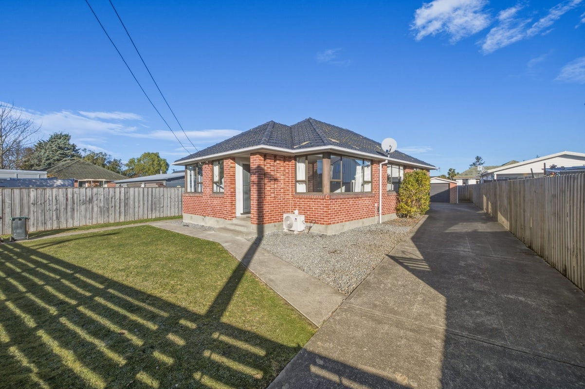 3 Grosvenor Street, Redwood, Christchurch - Carousel 1