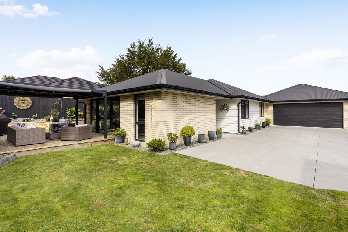 4/13 Walmsley Street, Kihikihi, Te Awamutu - Carousel 1