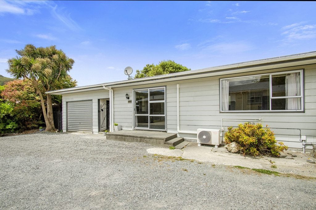 2/307 Wellington Road, Wainuiomata, Lower Hutt - Carousel 2
