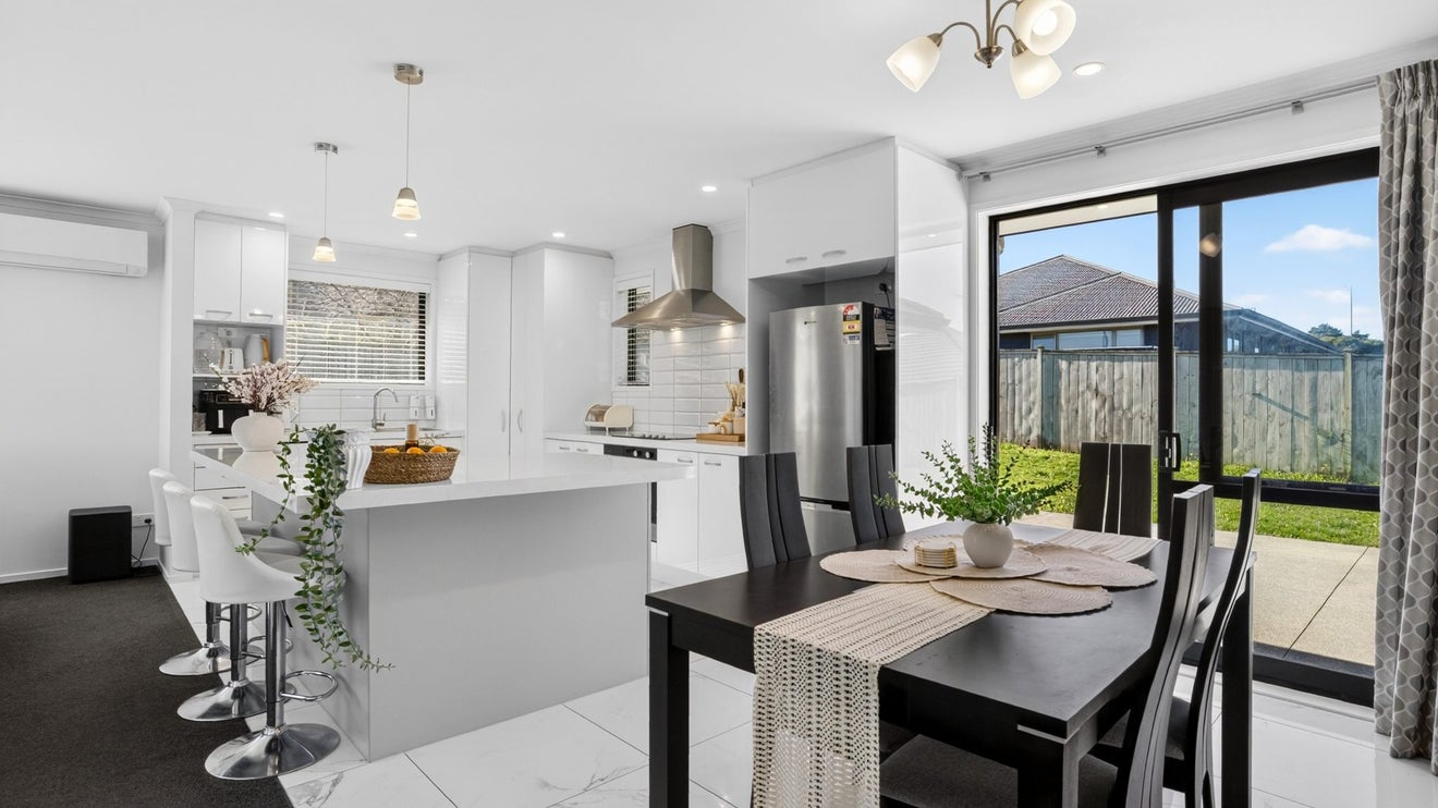 12 Balmore Crescent, Pokeno, Pokeno - Carousel 1