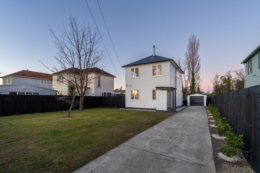 18 Emmett Street, Shirley, Christchurch - Carousel 1