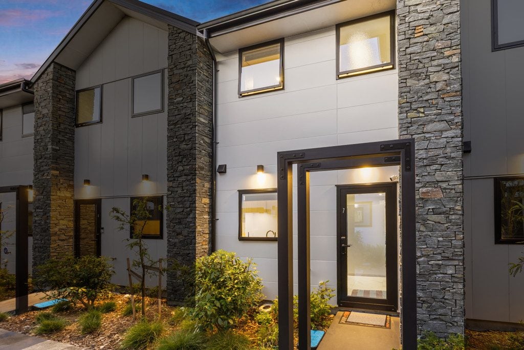 7/10 Fathom Place, Te Atatu Peninsula, Auckland - Carousel 2