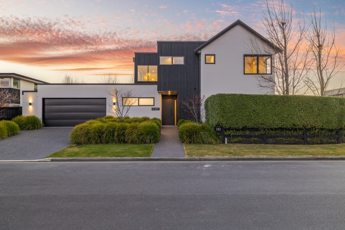 2 Quarters Place, Halswell, Christchurch - Carousel 1