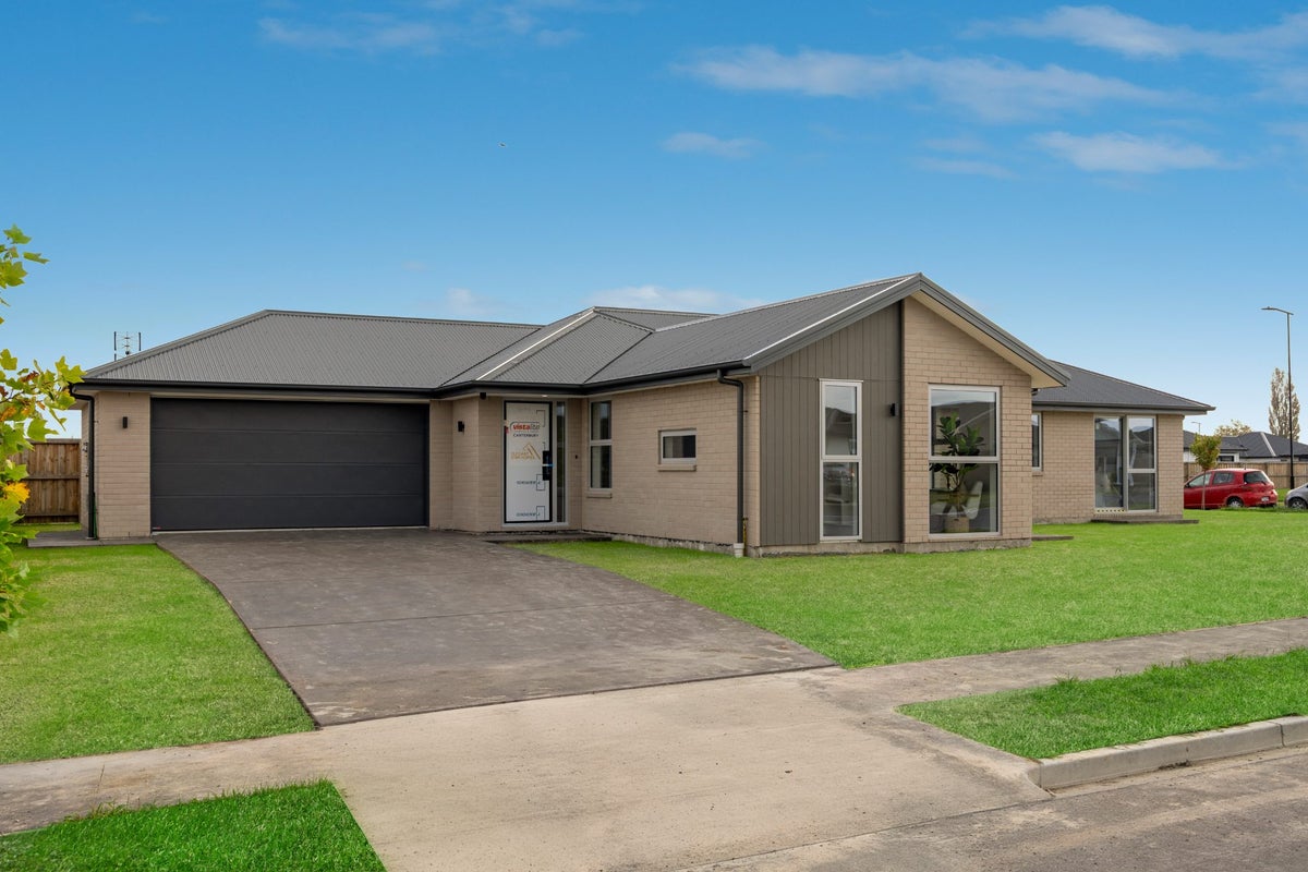 1 Kilphin Street, Elgin, Ashburton - Carousel 1