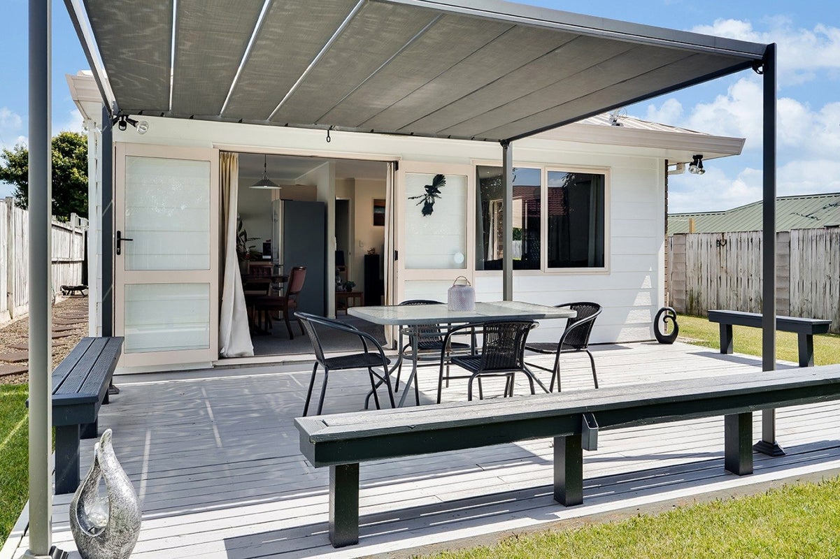 21 Caulfield Place, Nawton, Hamilton - Carousel 2