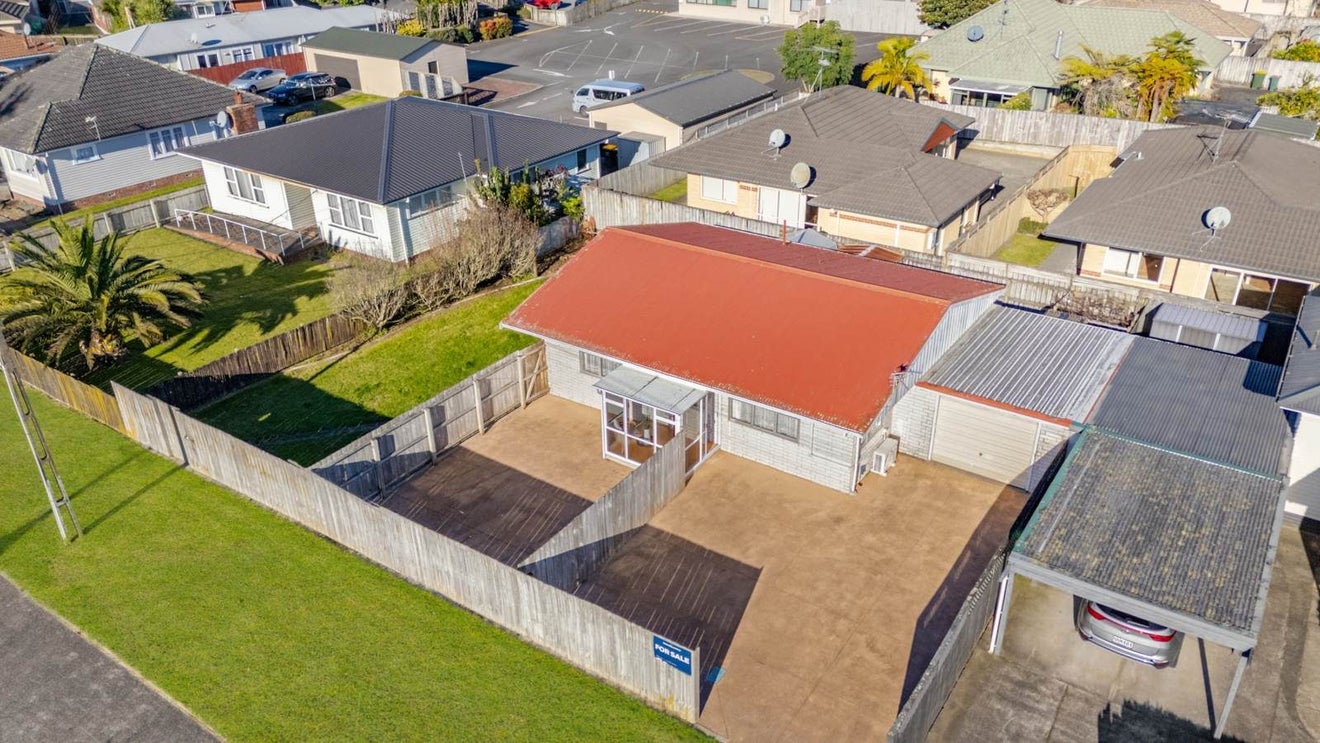 2/9 Argyle Avenue, Pahurehure, Papakura - Carousel 1