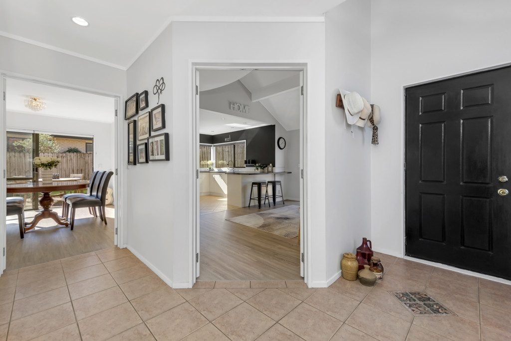 2/4 Dromora Close, Dannemora, Auckland - Carousel 2