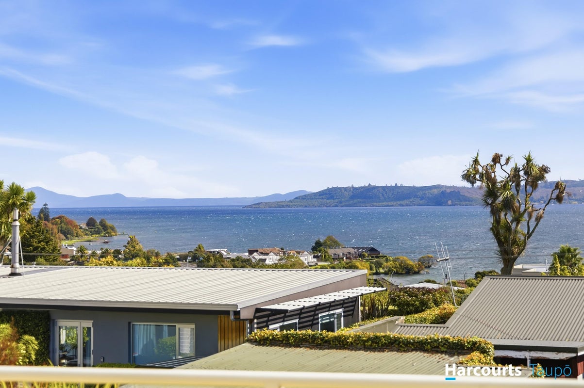 49 Shepherd Road, Waipahihi, Taupo - Carousel 2