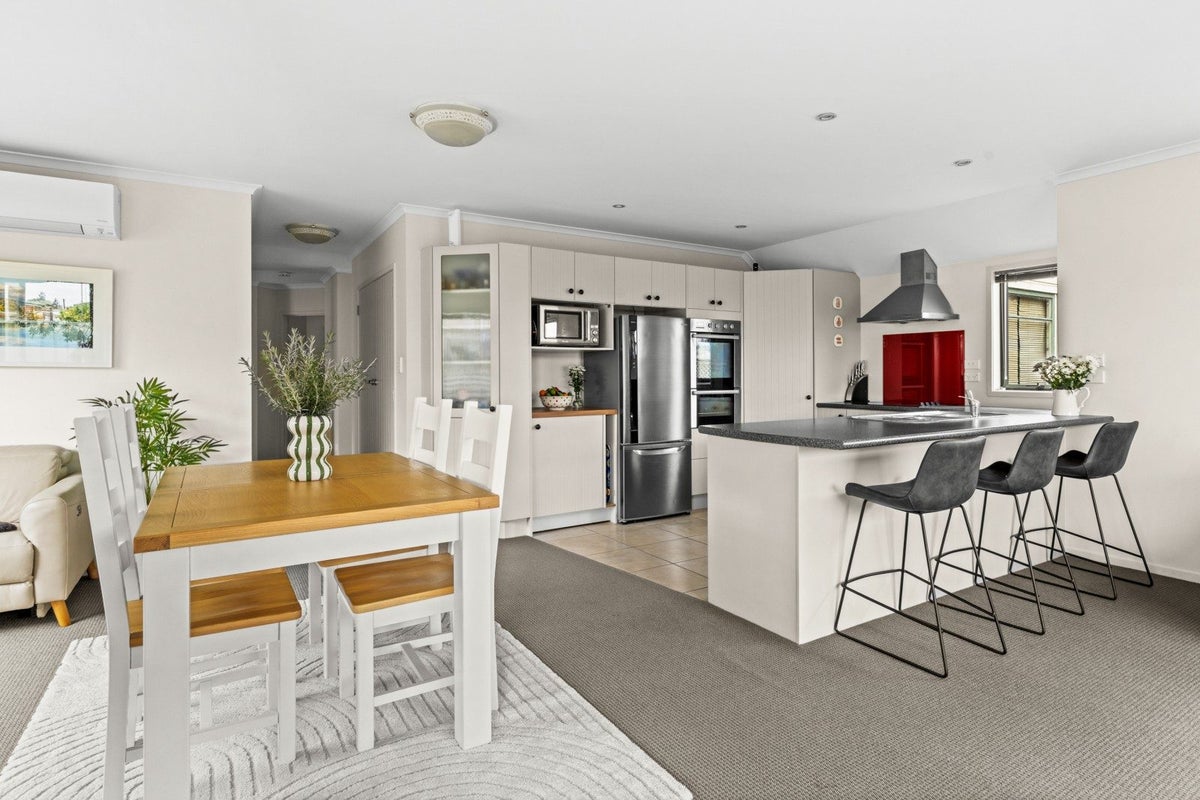 505A Windsor Avenue, Parkvale, Hastings - Carousel 2