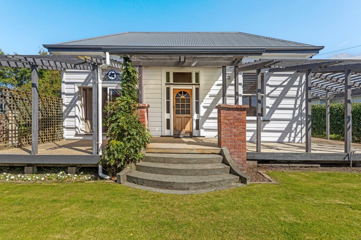 106 Whitaker Street, Whataupoko, Gisborne - Carousel 1