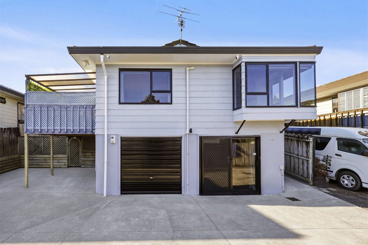 2/25 Abercrombie Street, Howick, Auckland - Carousel 2