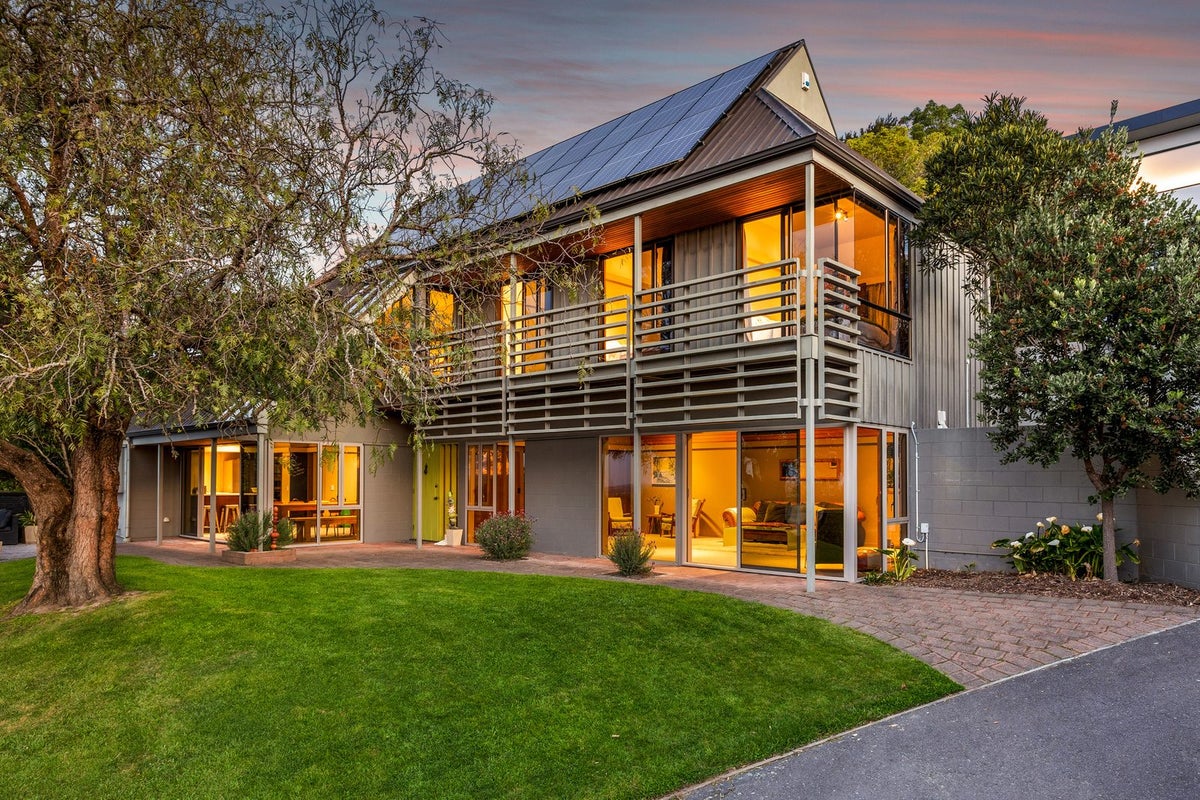 117 Holliss Avenue, Cashmere, Christchurch - Carousel 1