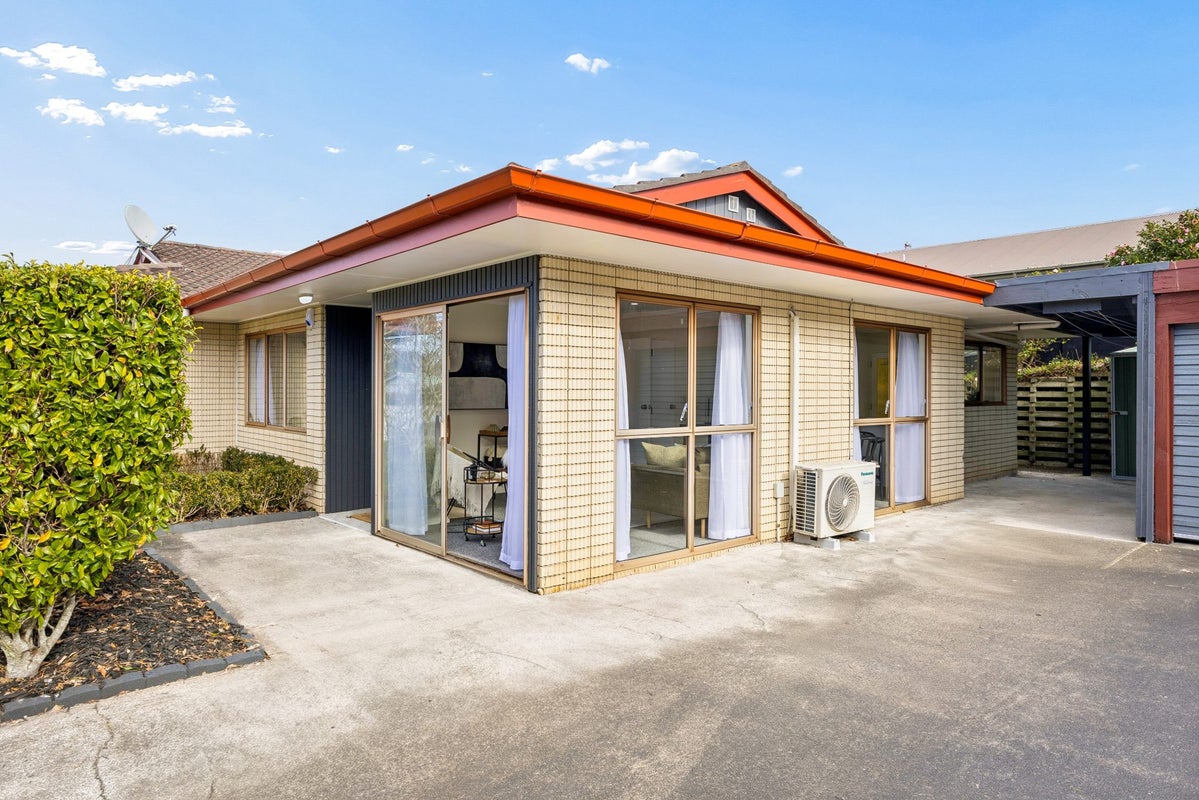 3/698 Mount Albert Road, Royal Oak, Auckland - Carousel 1