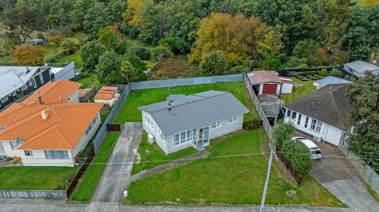 42 Seddon Street, Feilding, Feilding - Carousel 12