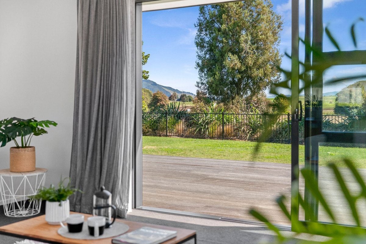 1 Pahautea Lane, Kihikihi, Te Awamutu - Carousel 2