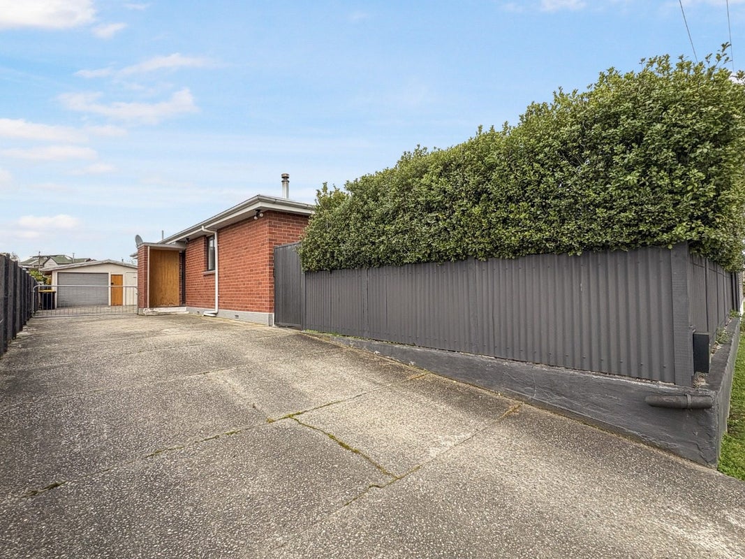 4 Anderson Place, Gore, Gore, Southland - Carousel 12