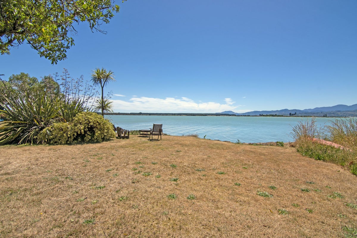 137 Barnett Avenue, Best Island, Richmond - Carousel 2