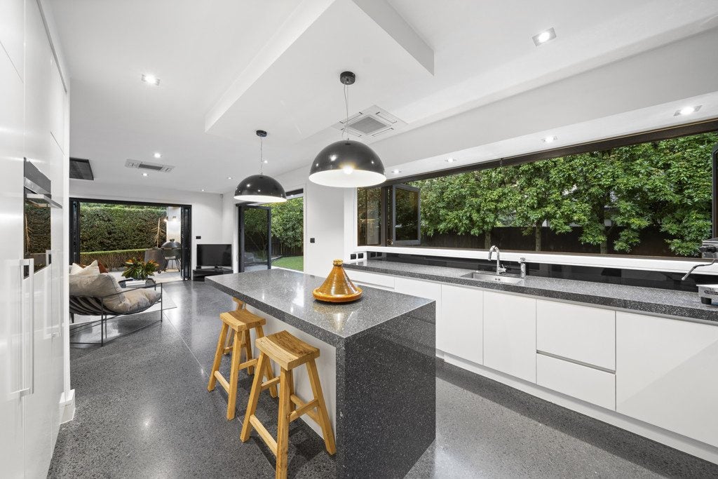 16 Framalda Place, Conifer Grove, Takanini - Carousel 50