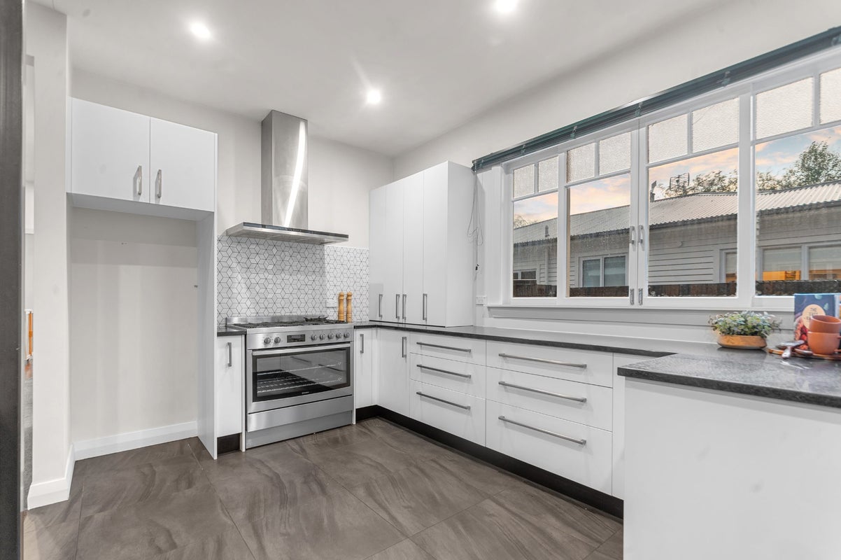 6 Garnett Avenue, Spreydon, Christchurch - Carousel 2