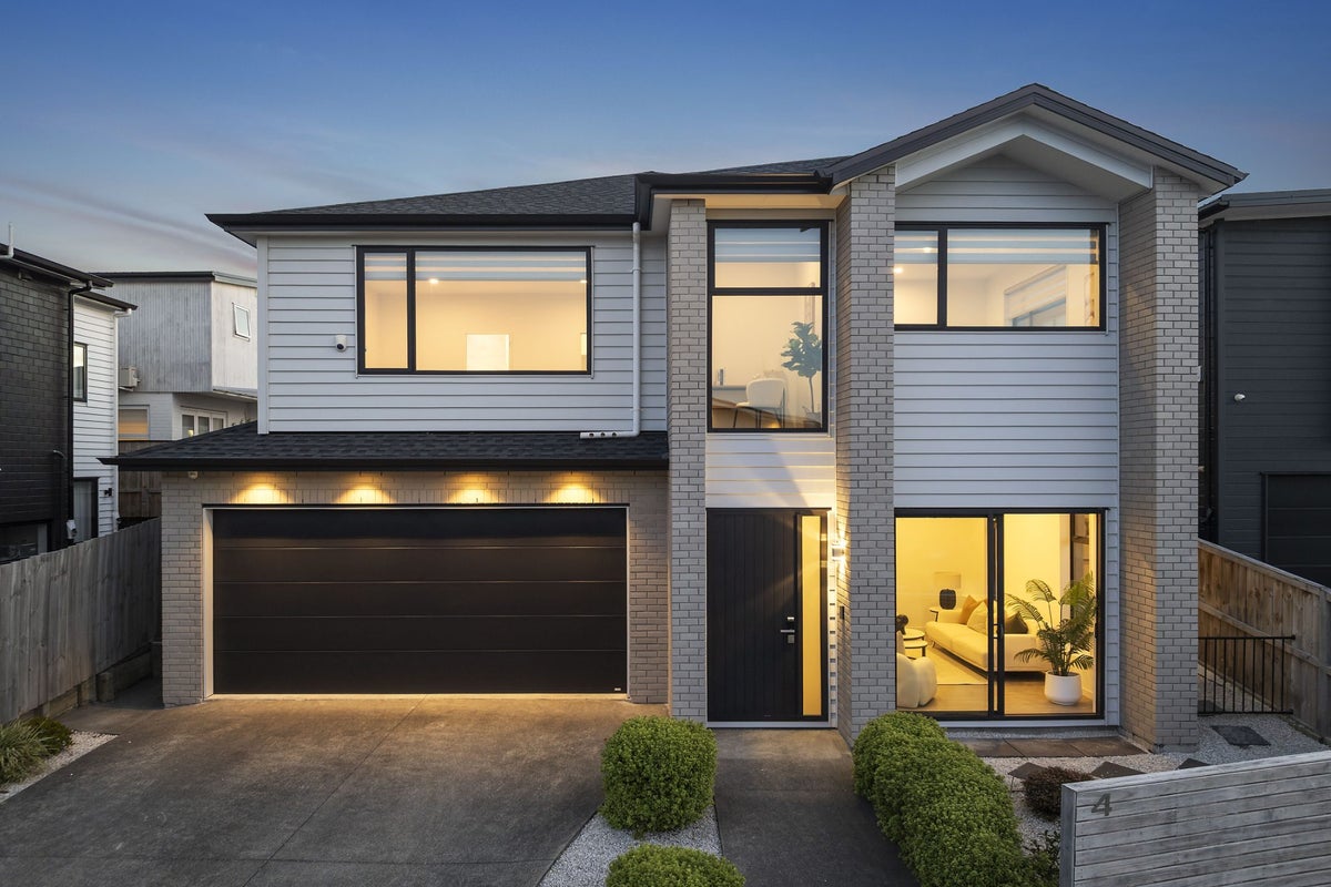 4 La Bella Road, Hobsonville, Auckland - Carousel 1