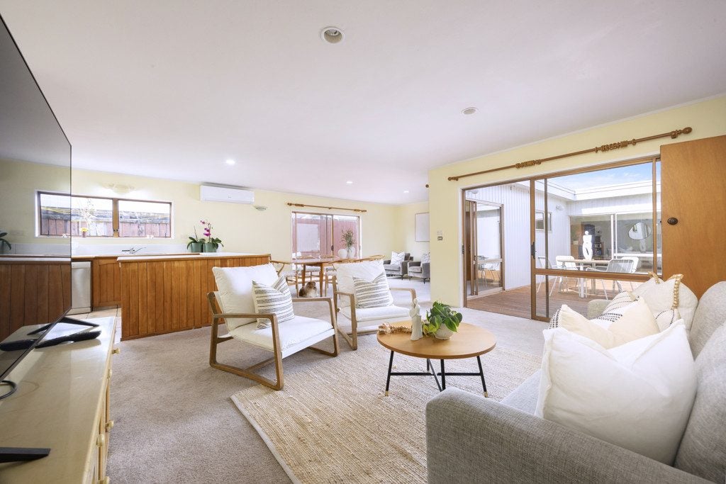 1/51A View Road, Henderson, Auckland - Carousel 2