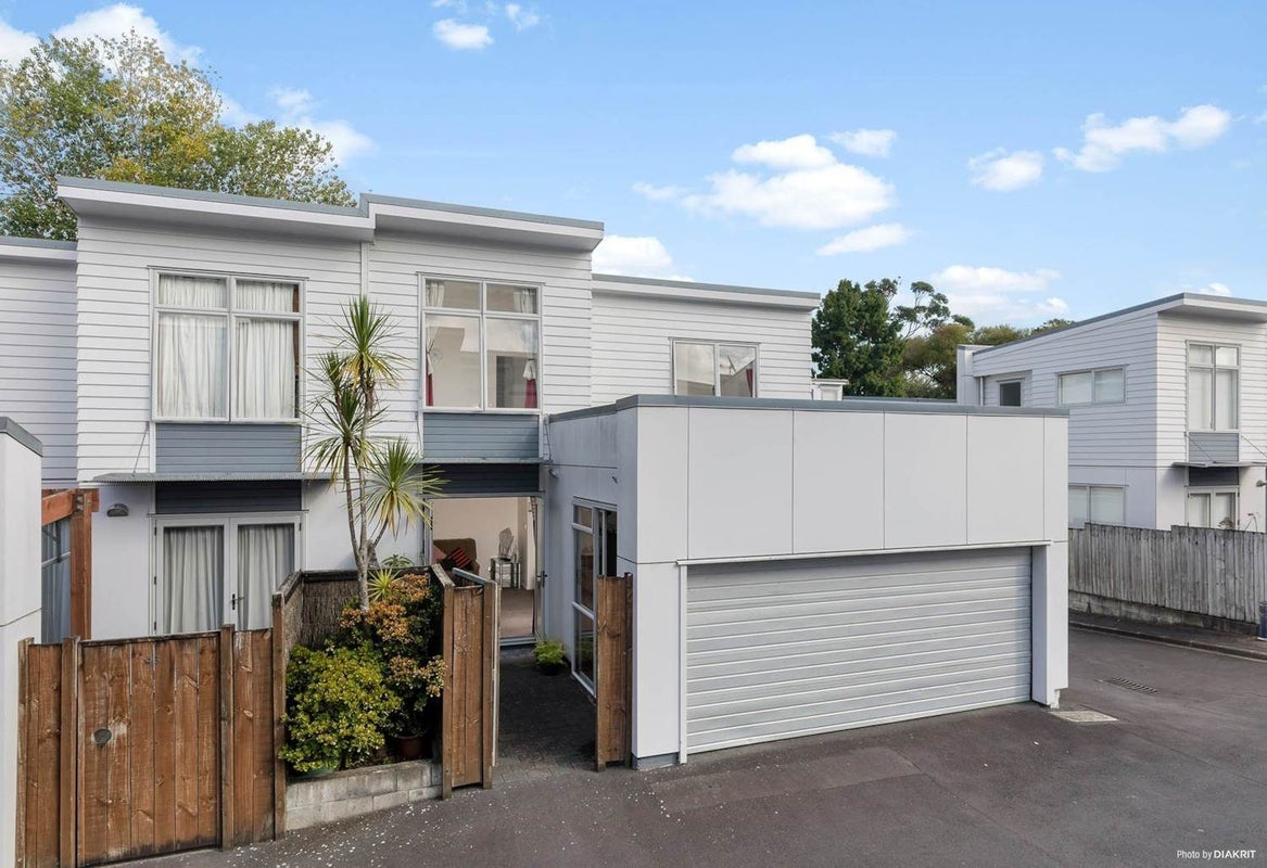 42/3 Wagener Place, Mount Albert, Auckland - Carousel 1