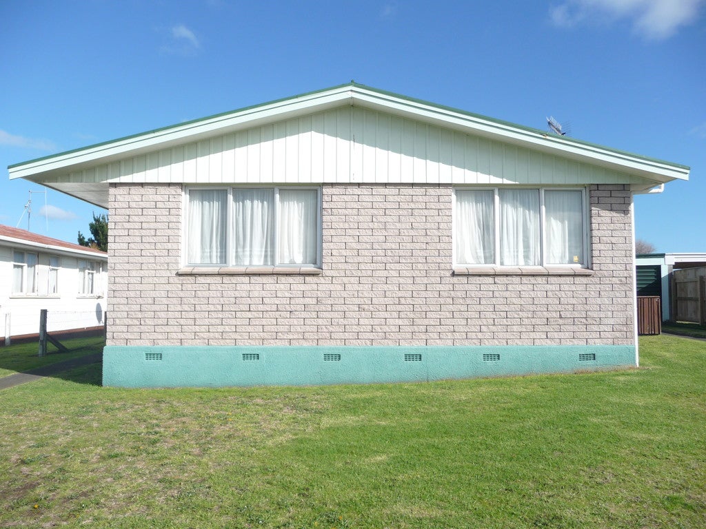 34 Gibbons Crescent, Castlecliff, Whanganui - Carousel 1