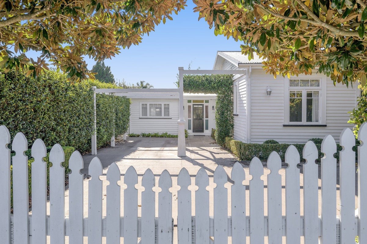 9 Fourteenth Avenue, Tauranga South, Tauranga - Carousel 1