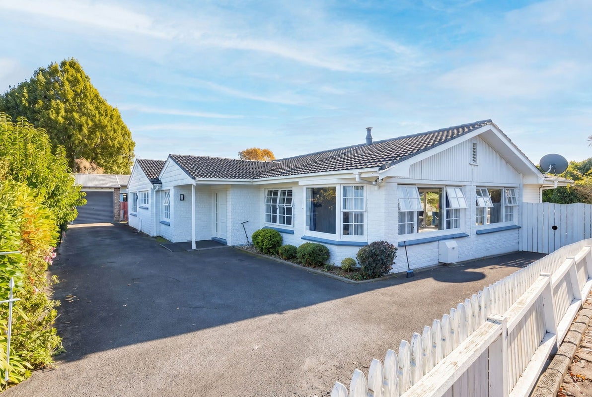 104 Poaka Avenue, Dinsdale, Hamilton - Carousel 1