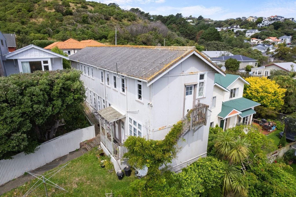 15 Dover Street, Island Bay, Wellington - Carousel 2